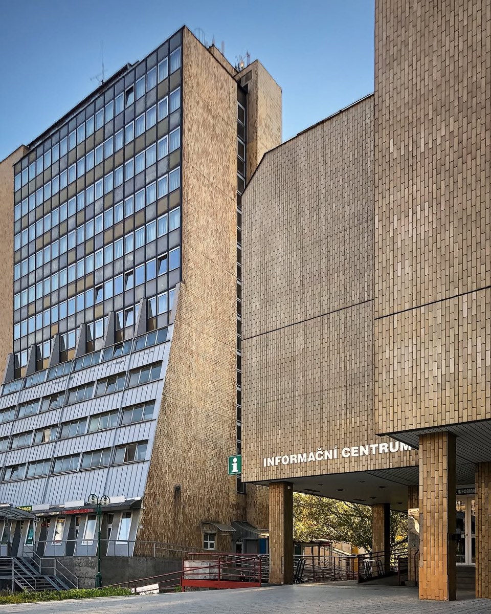 Kulturní dům a Interhotel Tatra – foto 3