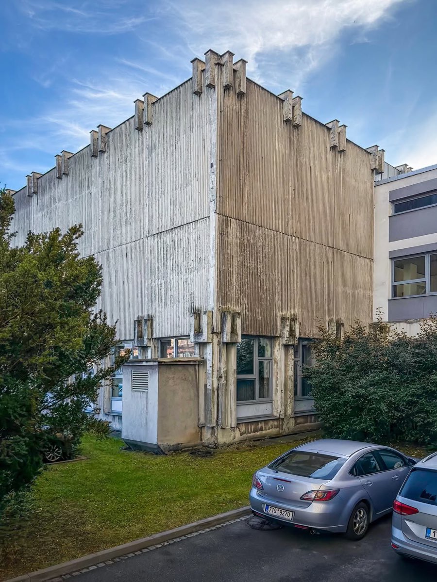 Radnice z druhé strany + industriální část Kopřivnice – foto 1